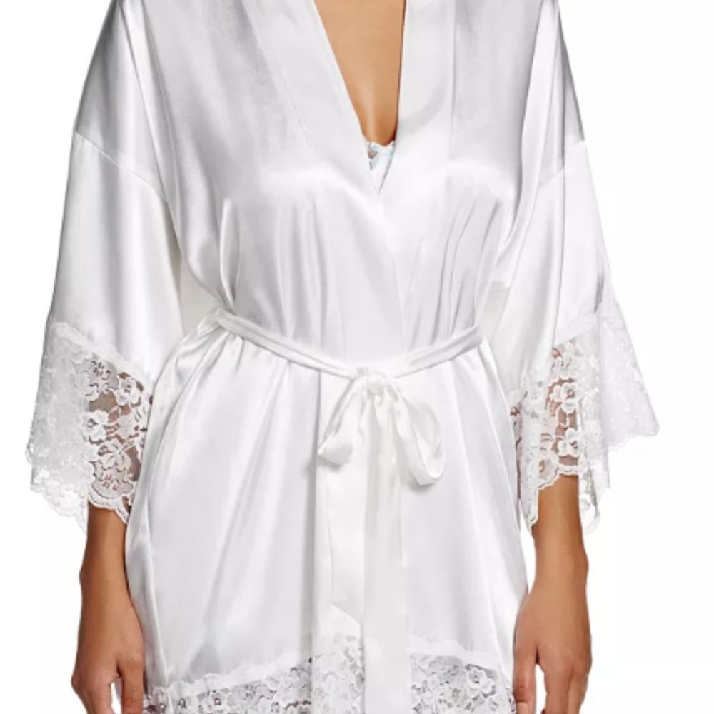 Bride Robe - Picture 2 of 3